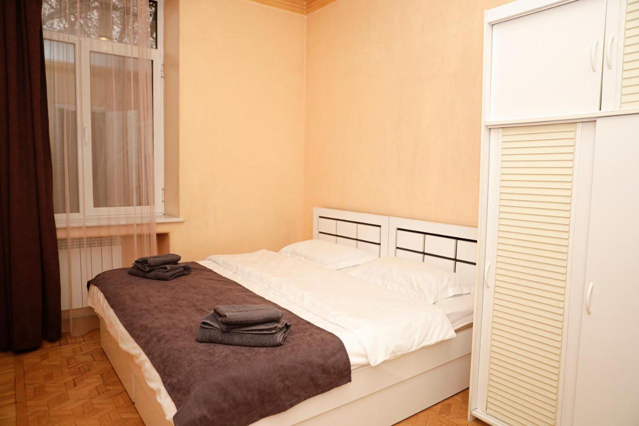 Big 3 Room Apartment On Republic Square Erivan Exterior foto