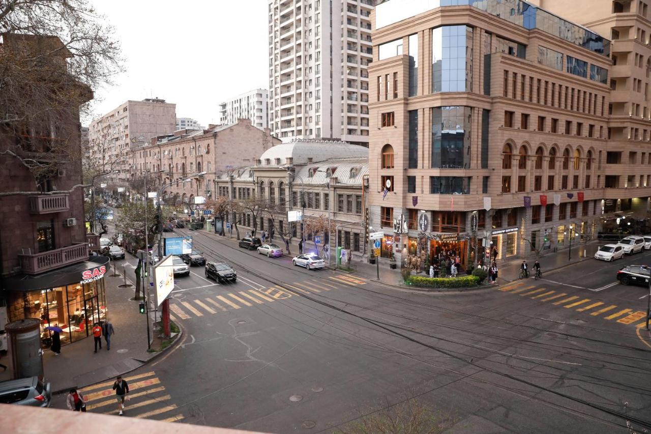 Big 3 Room Apartment On Republic Square Erivan Exterior foto